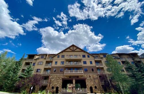 River Run House | Red Hawk Lodge 2222 by SummitCove Lodging