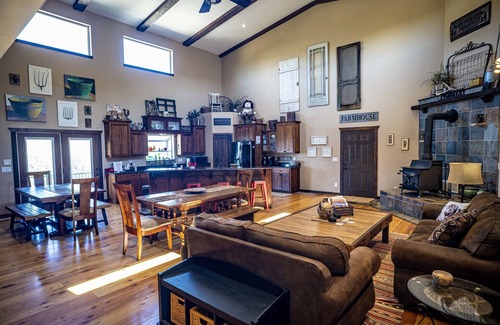 Orderville House | Red Hollow Ranch - Huge Home Sleeps 20