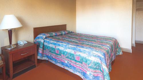 Moraine Hotel | Red Horse Motel Dayton Moraine