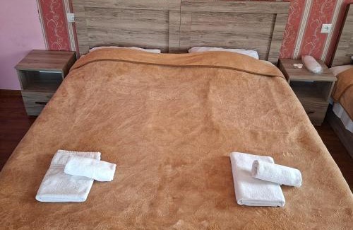 Akhaltsikhe Bed & Breakfast | Red house