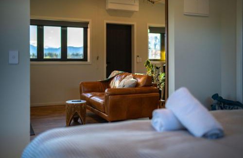 Twizel House | Red Hut - touch of luxury - Twizel