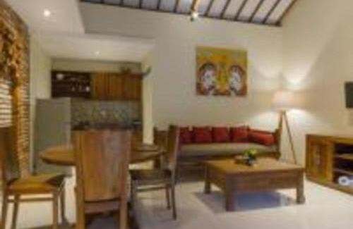 Kedewatan Villa | Red Lily Villa