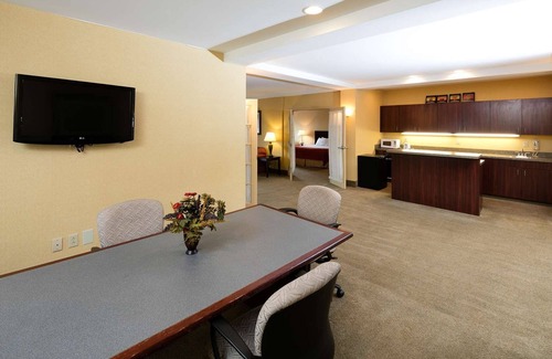 Harrisburg - Hershey Hotel | Red Lion Hotel Harrisburg Hershey