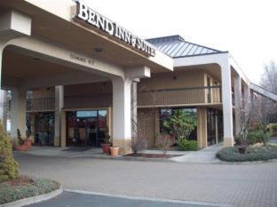 Orchard District Hotel | Red Lion Inn & Suites Deschutes River - Bend