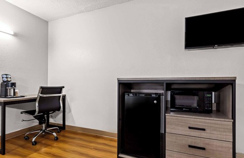 Mitchell Hotel | Red Lion Inn & Suites Pontoon Beach