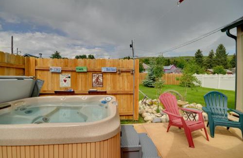 Red Lodge House | Red Lodge Retreat with Hot Tub 3 Blocks to Downtown