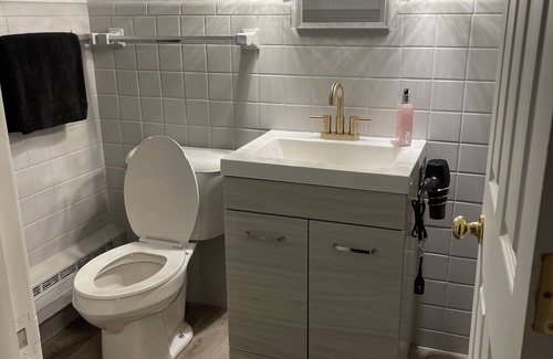 Milwaukee Hotel | Red Lotus Inn