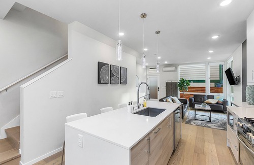 Leschi Apartment | Red Maple Retreat in Judkins Park
