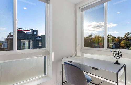 Leschi Apartment | Red Maple Retreat in Judkins Park