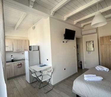 Cagliari Apartment | Red Moon