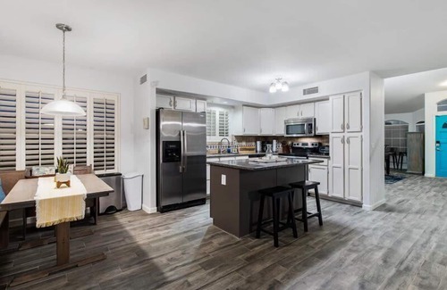 Red Mountain Ranch House | Red Mountain Ranch home, BBQ, Pool Heater