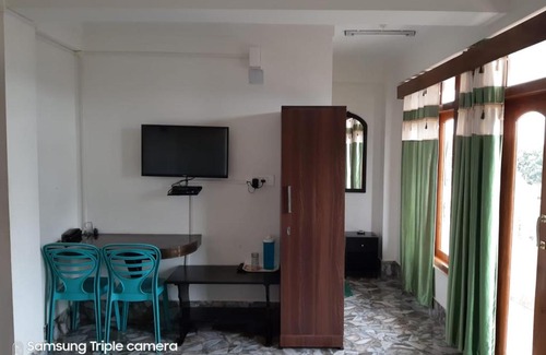 Shillong Bed & Breakfast | Red Pine Guest House