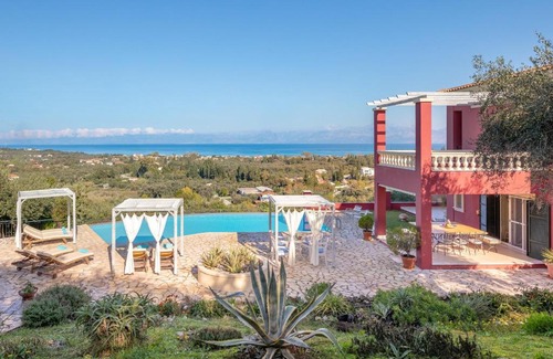 Sfakera Villa | Red Queen
