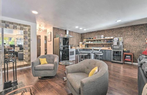 Red River Condo | Red River Condo on Main Street w/Mtn View!
