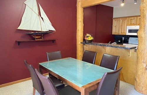 Rossland Condo | Red Rob #5 Red Mountain