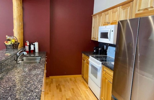 Rossland Condo | Red Rob #5 Red Mountain