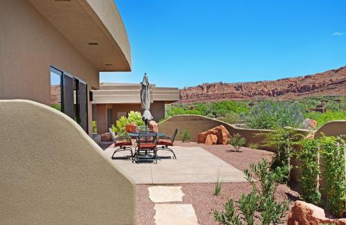 St. George House | Red Rock