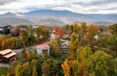 Chalet Village North Ski Chalet | Red Roof Chalet of the Smokies