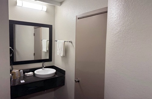 Round Rock Hotel | Red Roof Inn Austin - Round Rock
