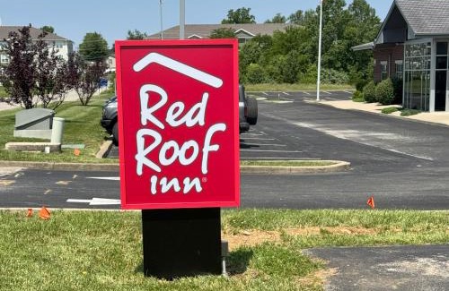 Charlestown Hotel | Red Roof Inn Charlestown