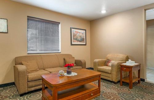 Charlestown Hotel | Red Roof Inn Charlestown