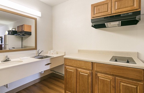 Forsyth Hotel | Red Roof Inn Forsyth