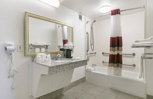Forsyth Hotel | Red Roof Inn Forsyth