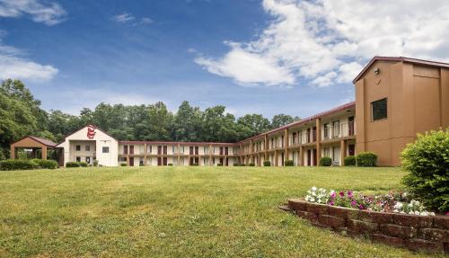 Williamsport Hotel | Red Roof Inn Hagerstown - Williamsport, MD