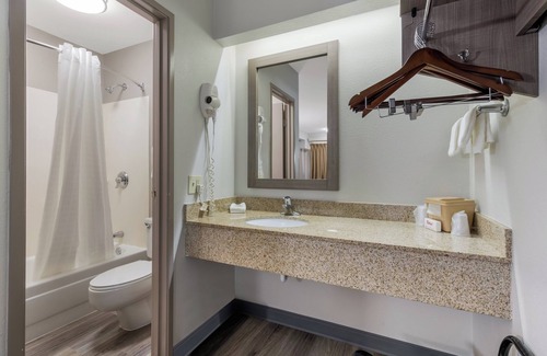 Hickory Hotel | Red Roof Inn Hickory