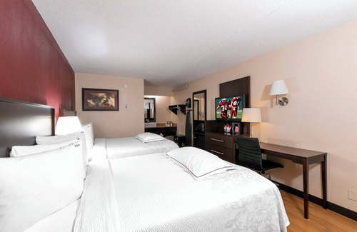 Thurston Hotel | Red Roof Inn PLUS+ Ann Arbor - U of Michigan North