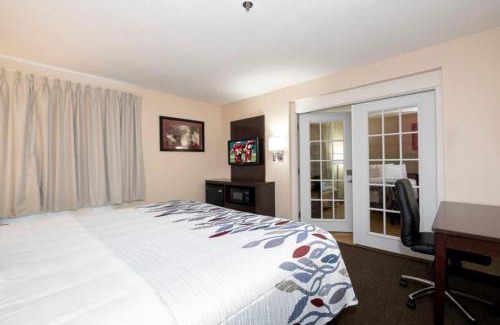 Estrella Hotel | Red Roof Inn PLUS + Phoenix West