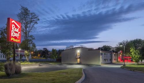Crown Heights Hotel | Red Roof Inn PLUS+ Poughkeepsie