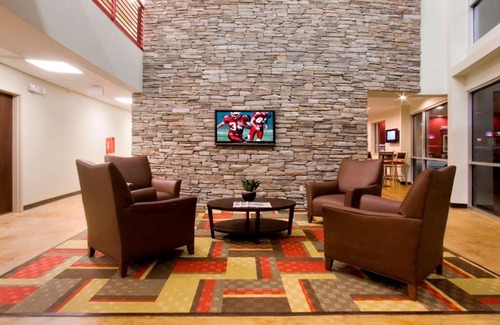 Beaumont Hotel | Red Roof Inn & Suites Beaumont