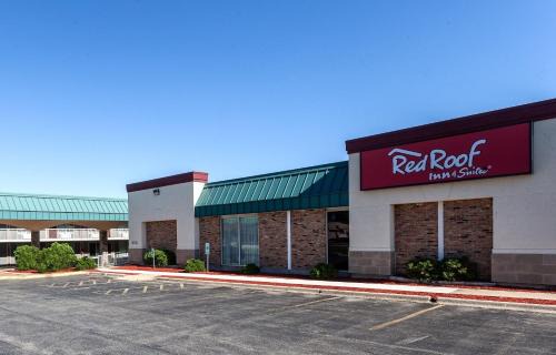 DeKalb Hotel | Red Roof Inn & Suites DeKalb