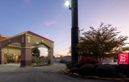 Oxford Hotel | Red Roof Inn & Suites Oxford