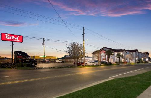 Pensacola Hotel | Red Roof Inn & Suites Pensacola-NAS Corry
