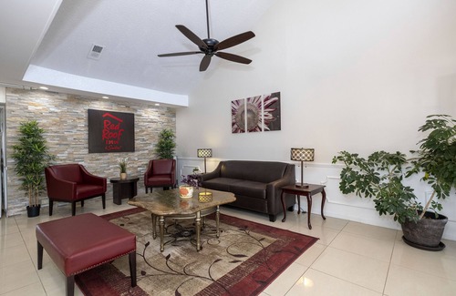 Wilson Hotel | Red Roof Inn & Suites Wilson
