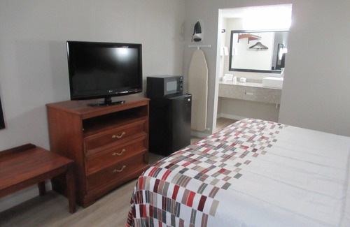 Walton Hotel | Red Roof Inn Walton - Richwood