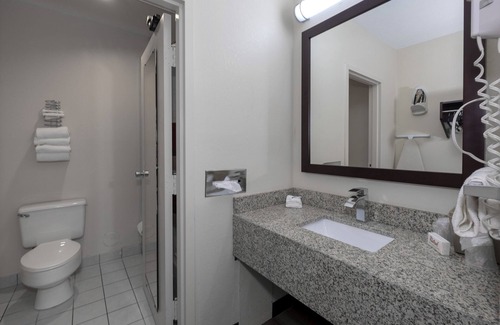 Warrenton Hotel | Red Roof Inn Warrenton