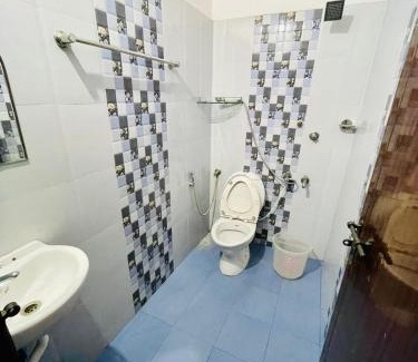 Thrissur House | Red Rose Garden homestay Thrissur