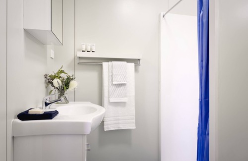 Newman Hotel | Red Sands Accommodation Newman