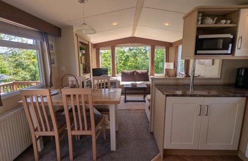 Rhosybol House | Red Squirrel Holiday Home in the Countryside, 10 mins to Lligwy Beach