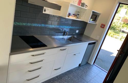 Te Anau Hotel | Red Tussock Motel