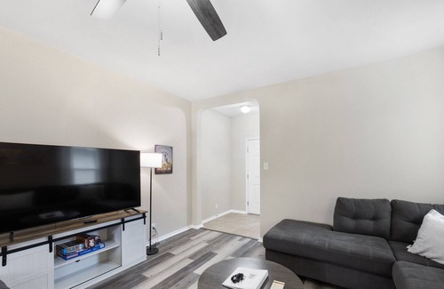 San Antonio House | Redbird Lodge