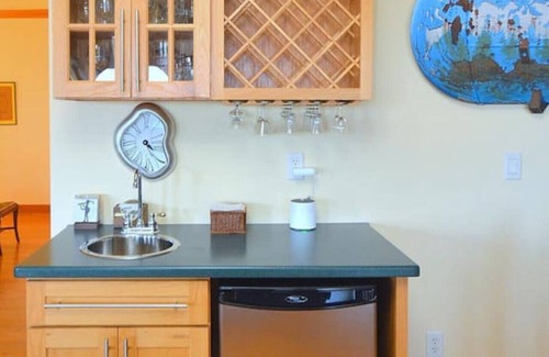 The Woods House | Redbud Keep - move theater, wifi, golf, view, recreation center access, grill