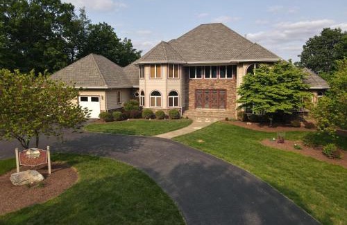 The Woods House | Redbud Keep - Unique Features, Movie Set Decor, Grill, Wifi, Family Friendly, Hiking, Billiard Table, Movie Theater Room, Fireplace, Golfing, View, 2 King Beds