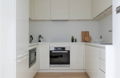 Redcliffe Apartment | Redcliffe Road V by onefinestay