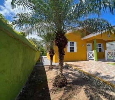 Windsor House | Reddie Vacation Homes
