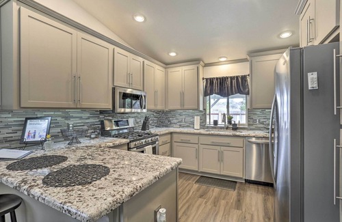 Redding Cottage | Redding Home w/Patio Near Fishing!