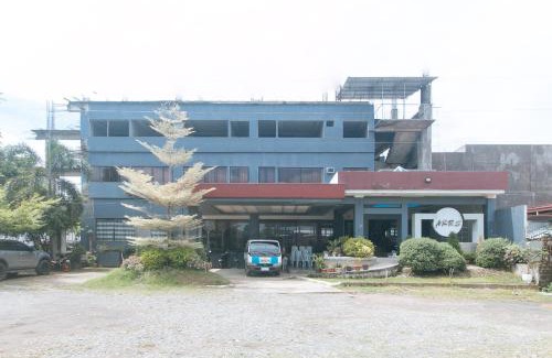 Tagum Hotel | RedDoorz @ ARRS HOTEL & RESORT